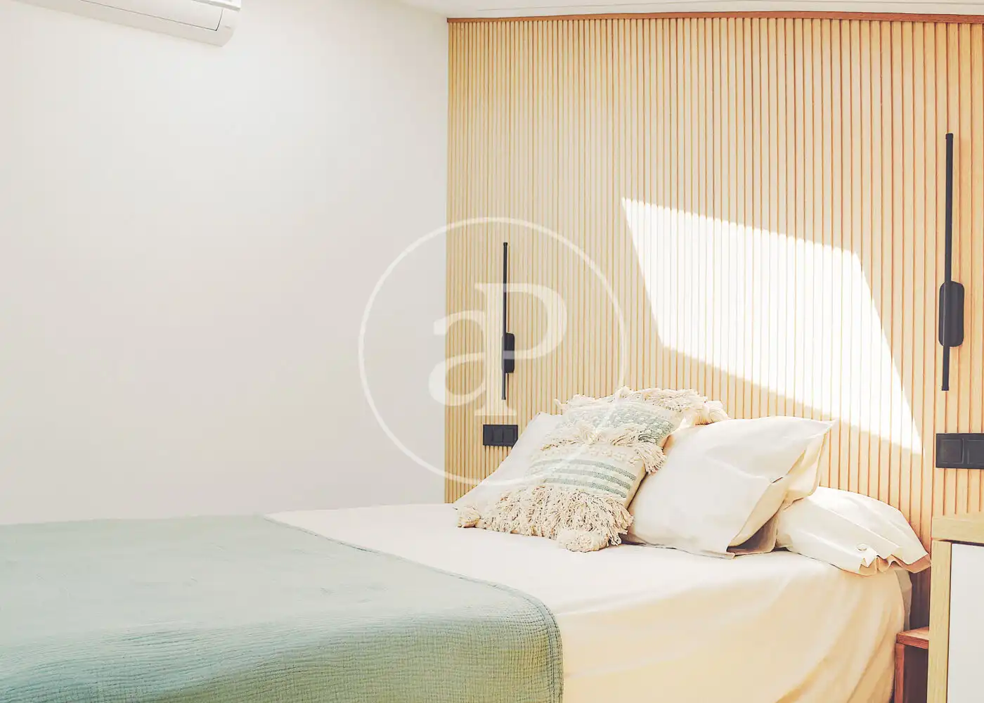 Bedroom of Flat for sale in Madrid  with Air Conditioner, Heating and Storage room