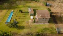 Jardí de Casa o xalet en venda en Sant Joan Les Fonts amb Aire condicionat i Piscina