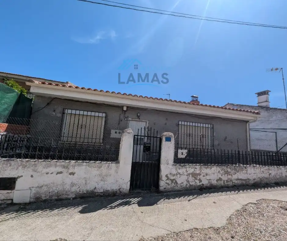 Exterior view of Houses for sale in Valdelacasa de Tajo  with Heating