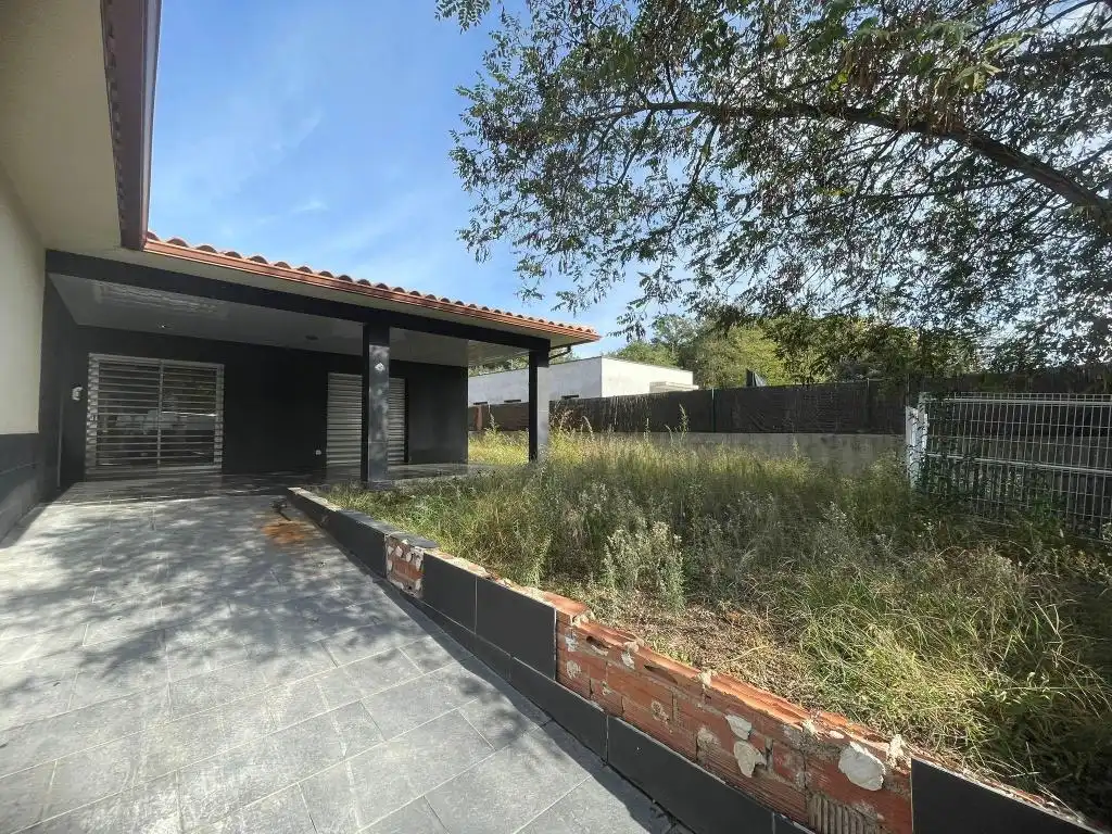 Casa en venda a Carrer Riu Túria, imagen 2