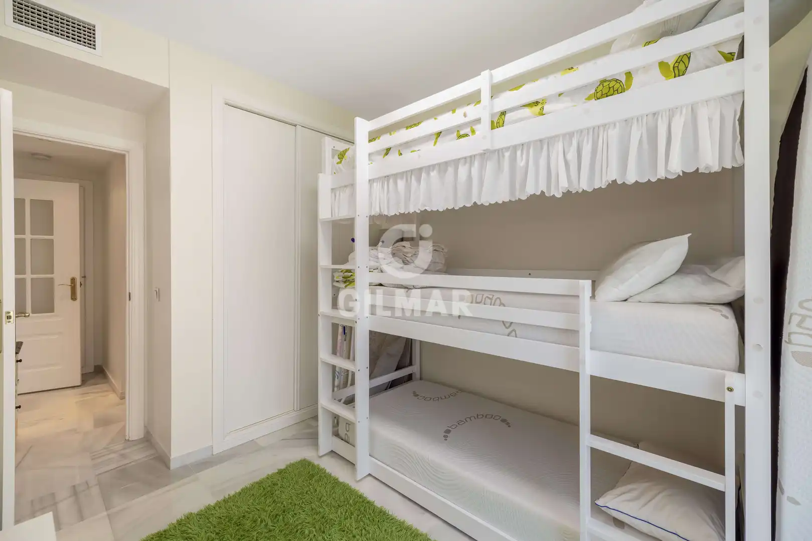Bedroom of Apartments for sale in Marbella  with Heating, Swimming Pool and Furnished