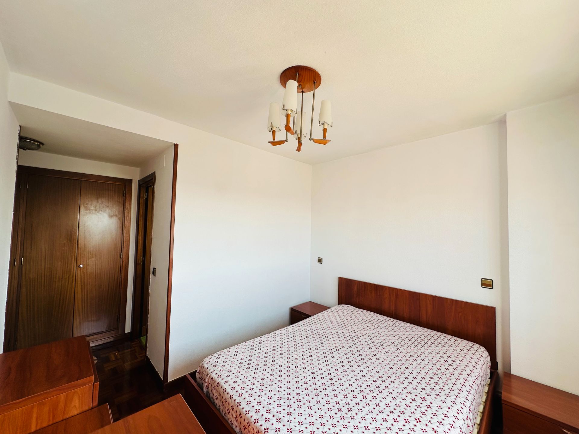 Habitación de Piso en venta en Valladolid Capital con Calefacción, Trastero y Balcón