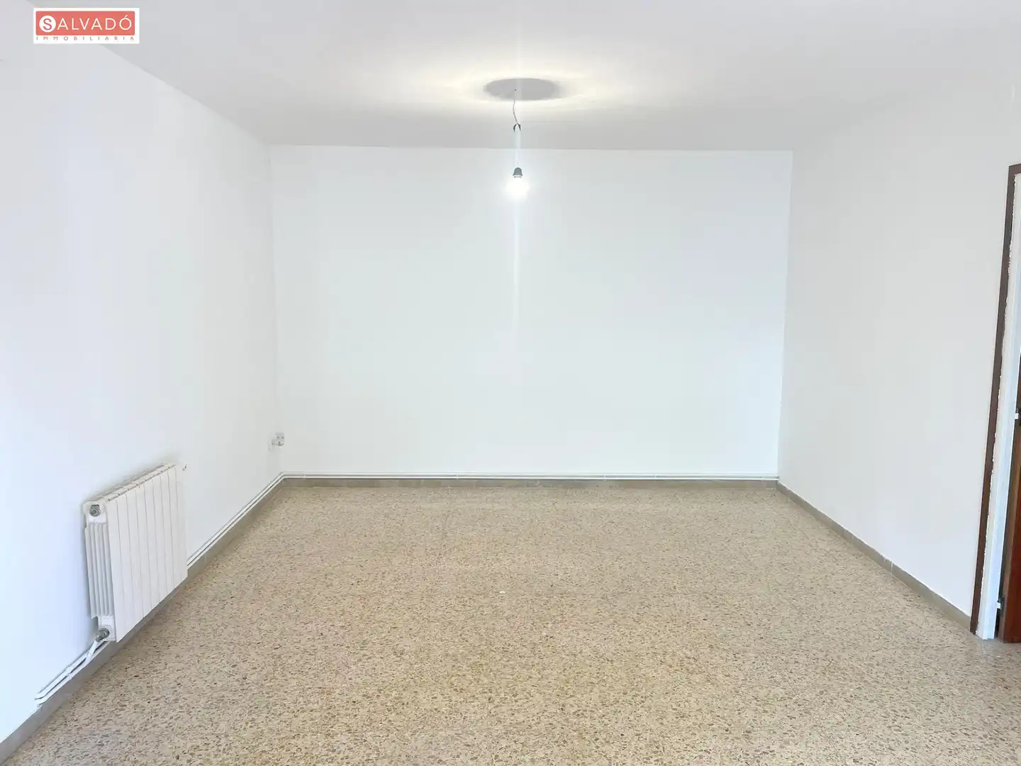 Wohnzimmer von Erdgeschoss zum Verkauf in Calafell mit Heizung, Privatgarten und Terrasse