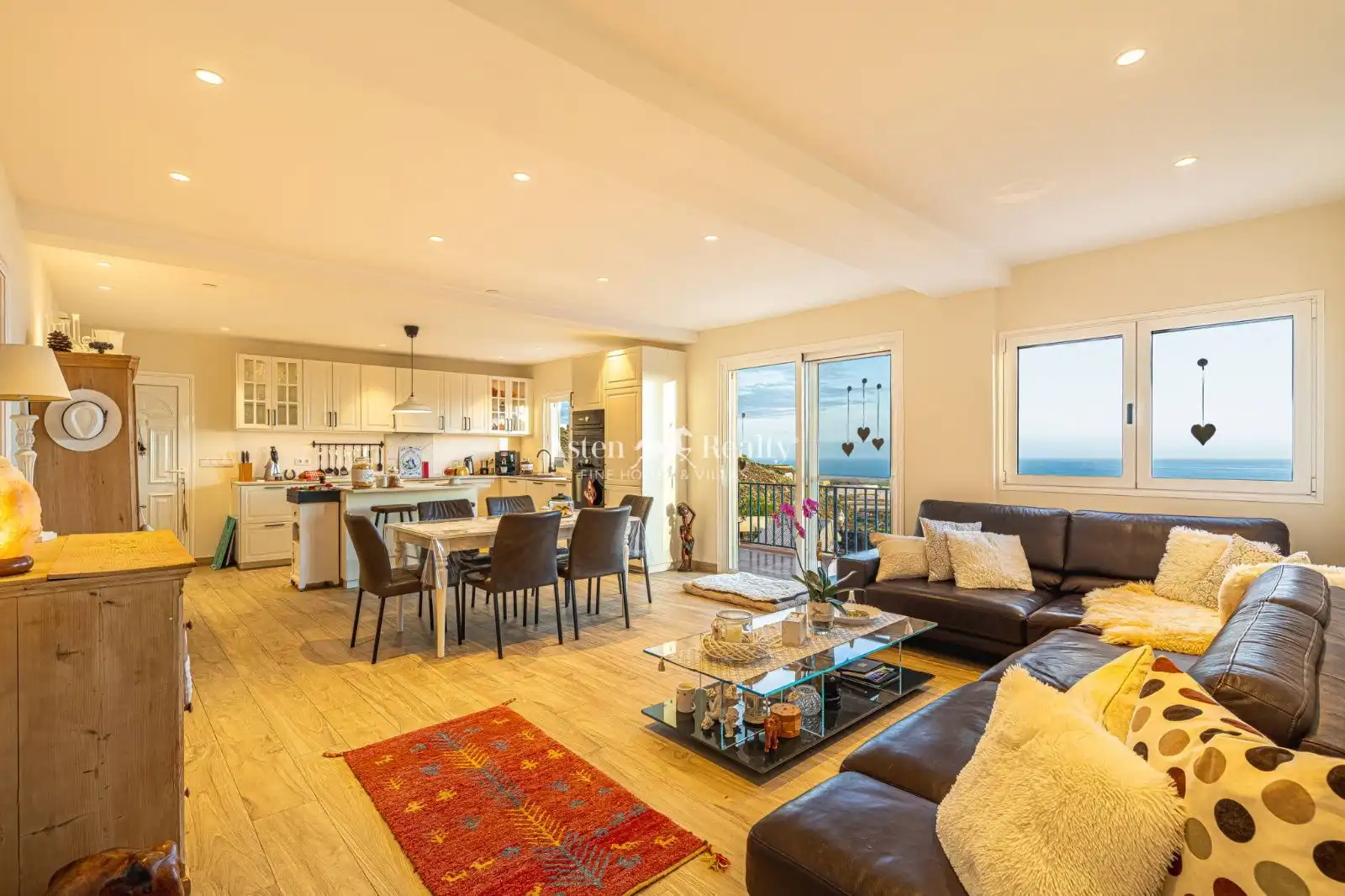 Sala de estar de Casa o chalet en venta en Santiago del Teide con Aire acondicionado, Calefacción y Piscina