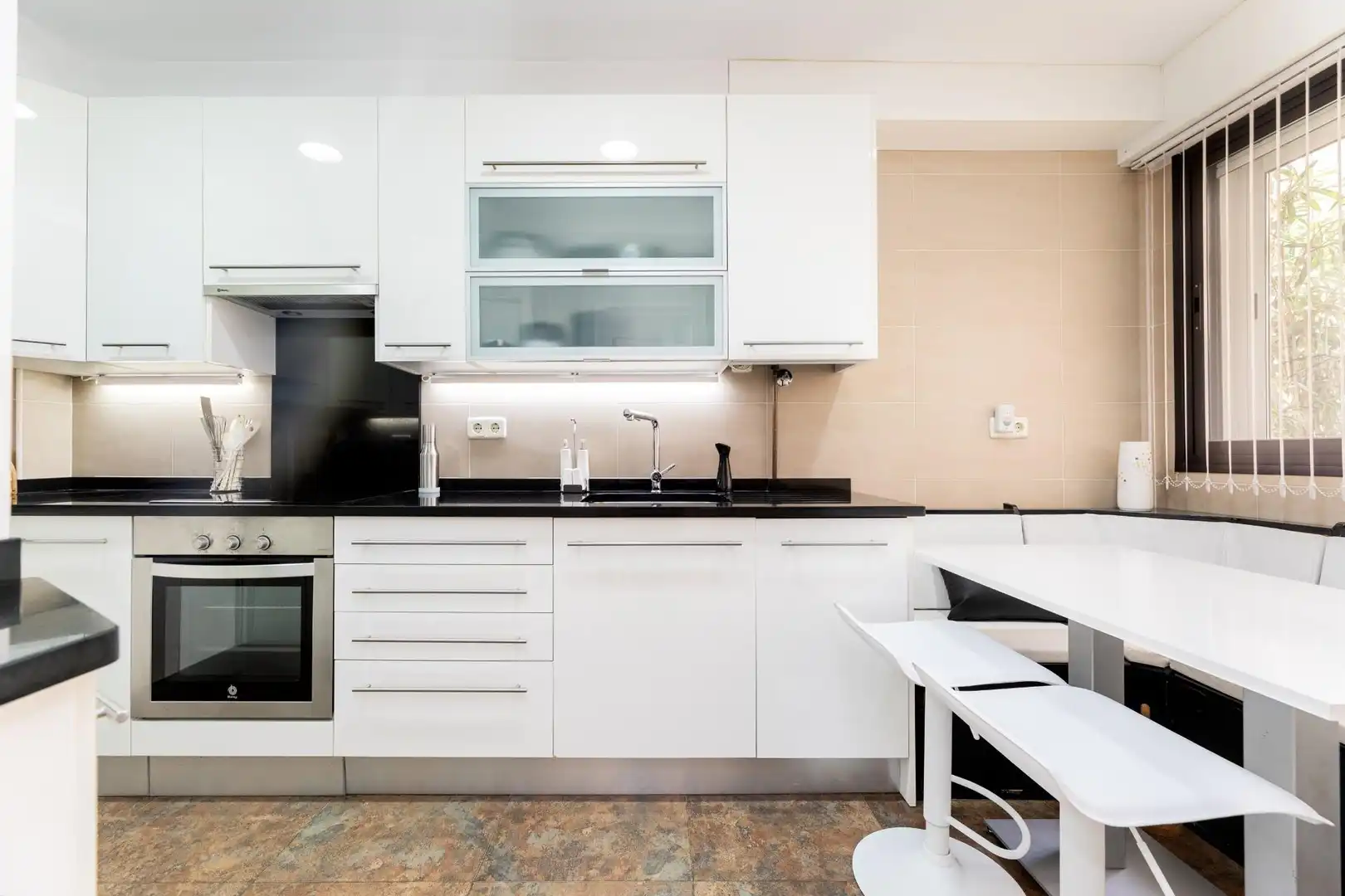 Cocina de Casa adosada en venta en Torrelodones con Aire acondicionado, Calefacción y Terraza