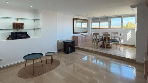 Photo 2 of Attic to rent in Avenida de Abril - 9 de Octubre, Valencia