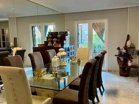 Comedor de Casa o chalet en venta en  Madrid Capital con Piscina