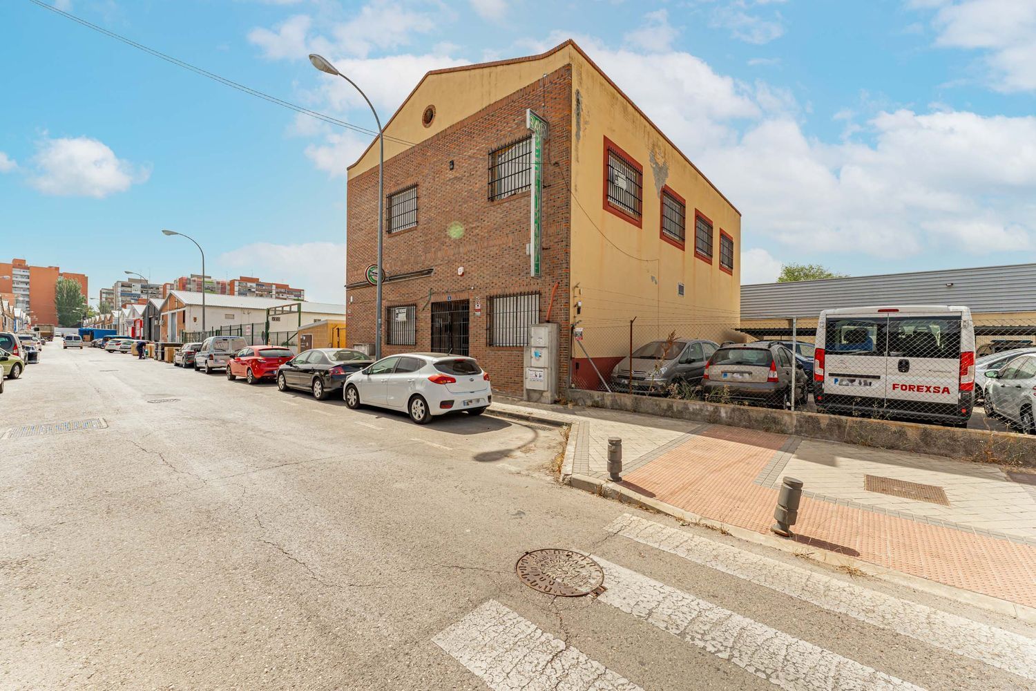 Exterior view of Building for sale in Fuenlabrada