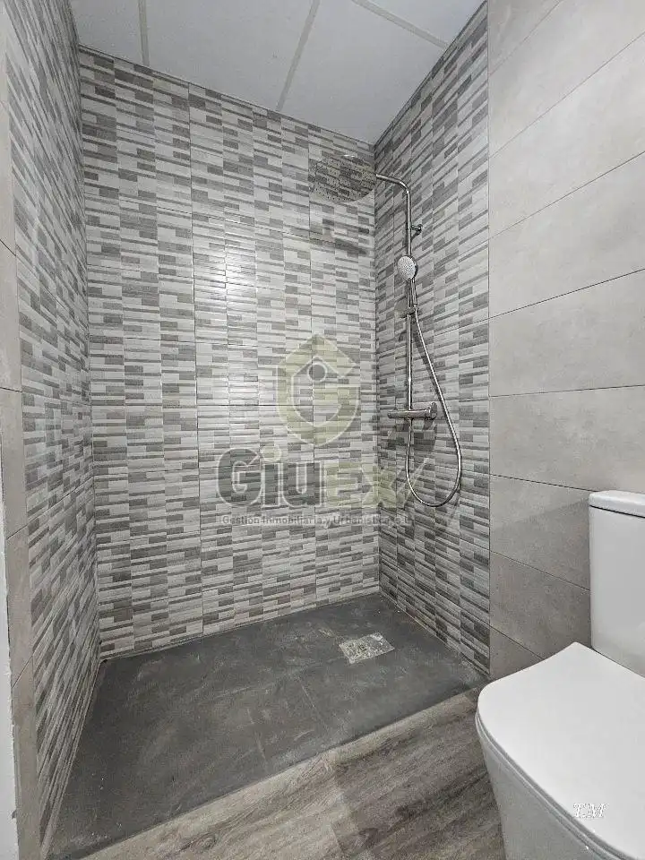 Bathroom of Apartments for sale in Cáceres  with Air Conditioner, Heating and Furnished