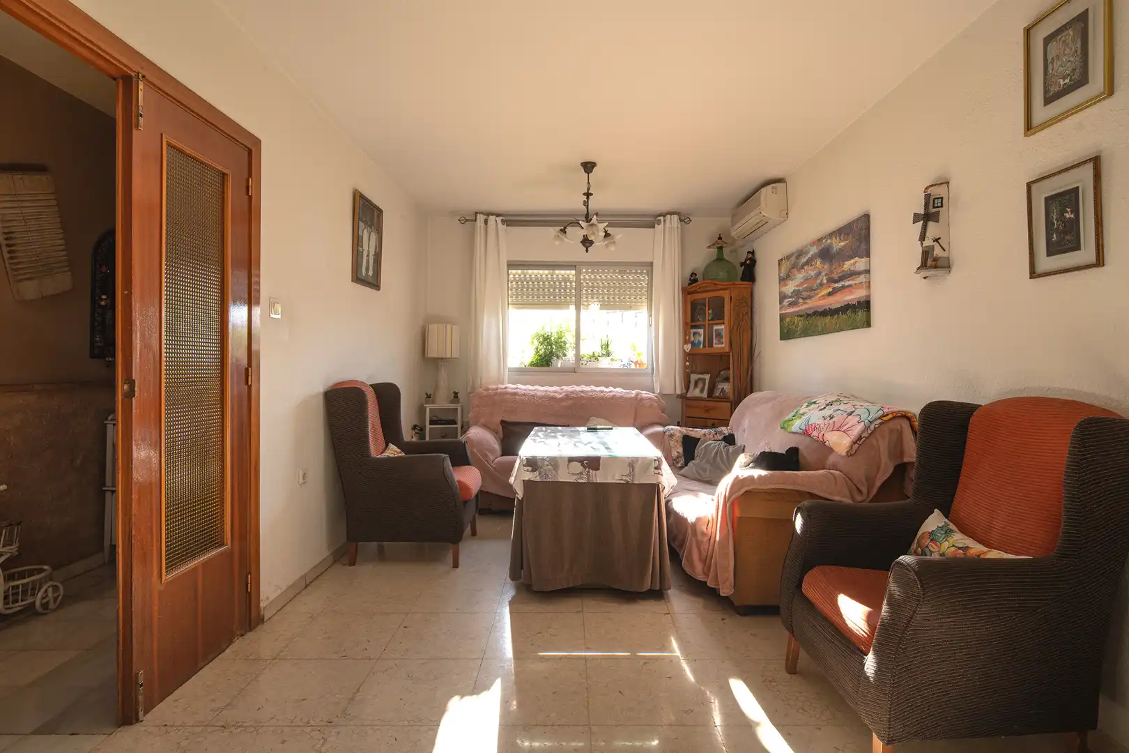 Sala de estar de Casa adosada en venta en Huétor Vega con Aire acondicionado, Terraza y Amueblado