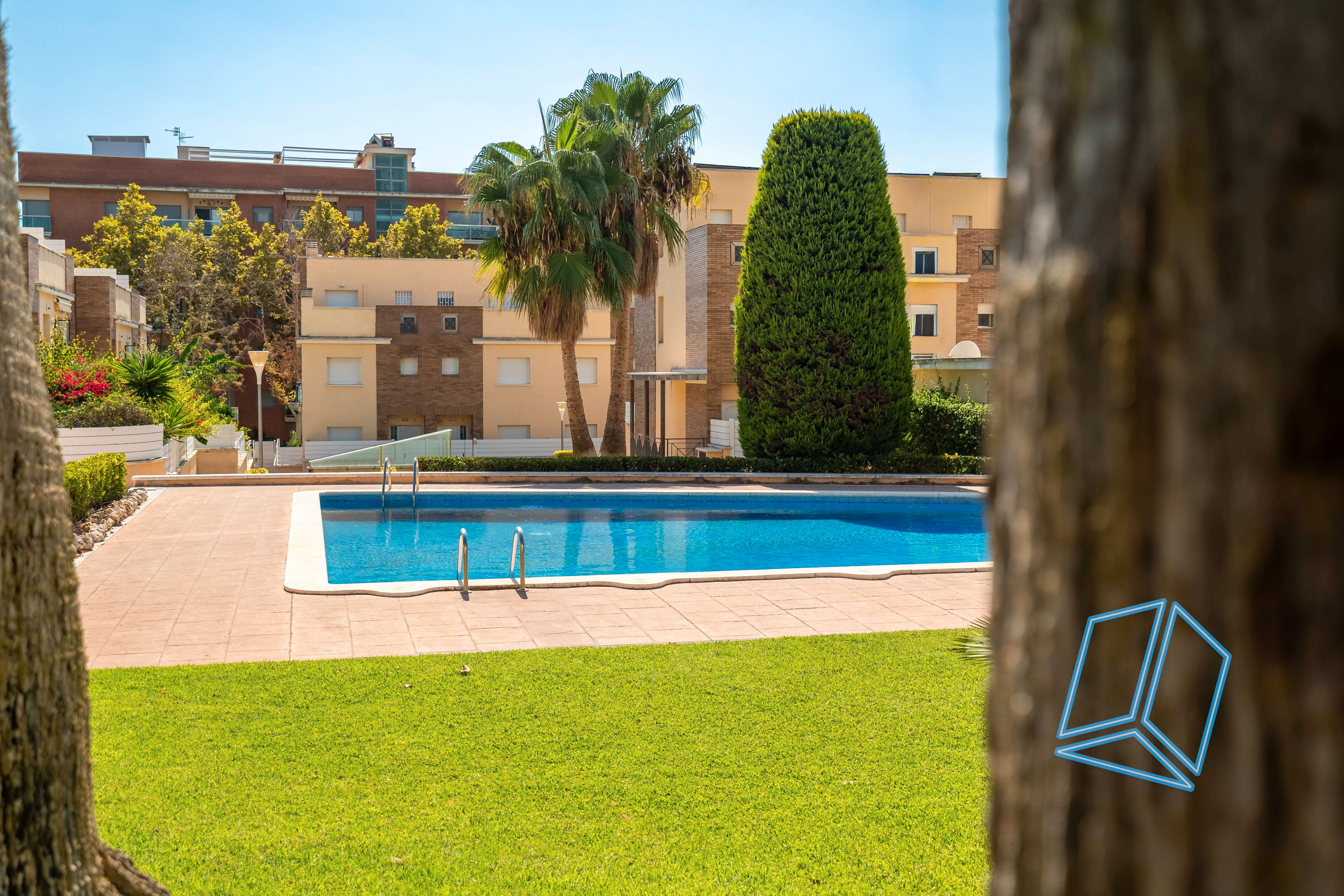 Piscina de Casa o chalet en venta en Calafell con Terraza, Trastero y Balcón