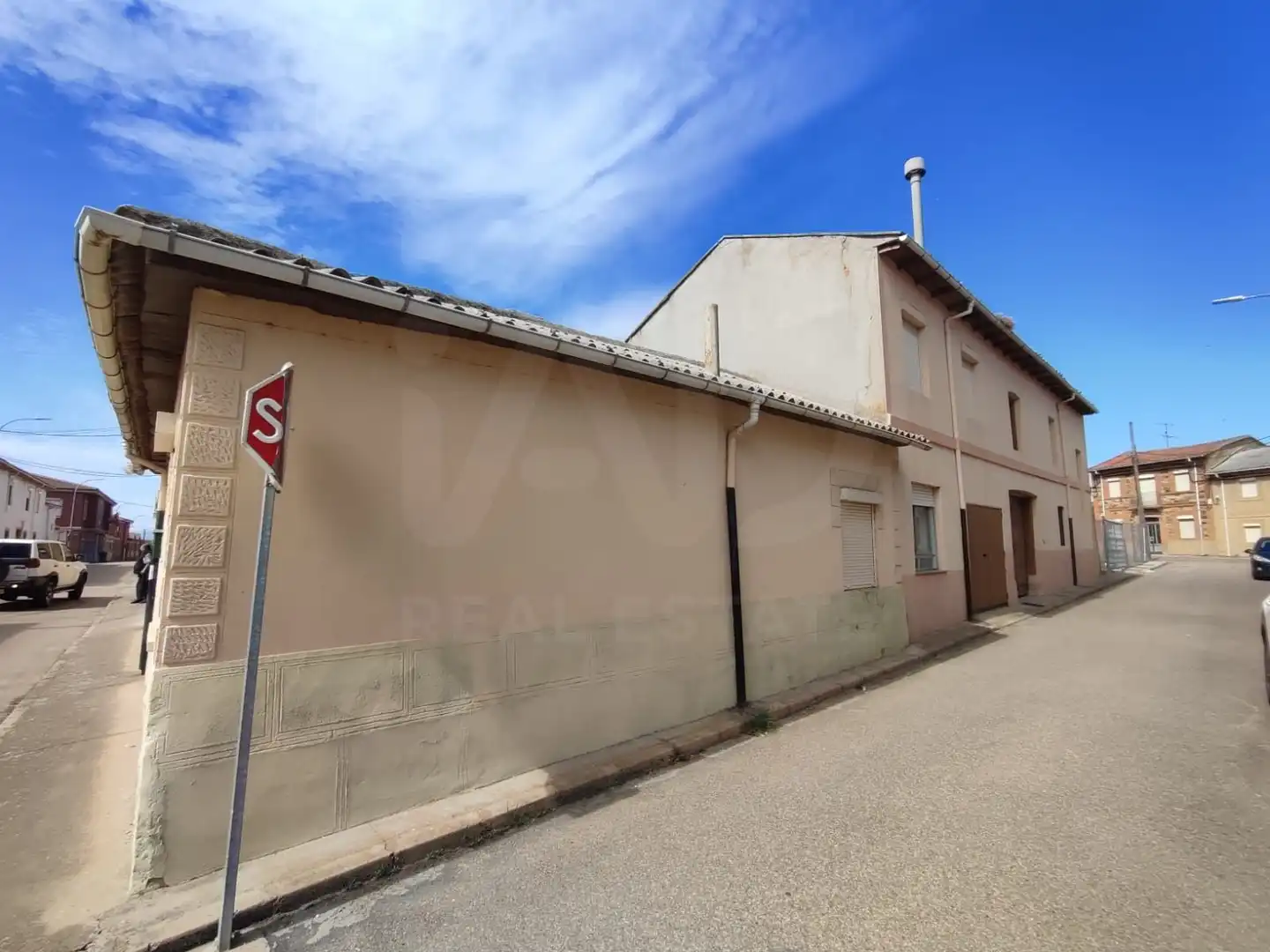 Außenansicht von Country house zum Verkauf in San Justo de la Vega mit Heizung
