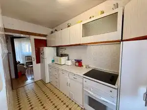 Cuina de Pis en venda en Madrid amb Calefacció, Terrassa i Moblat
