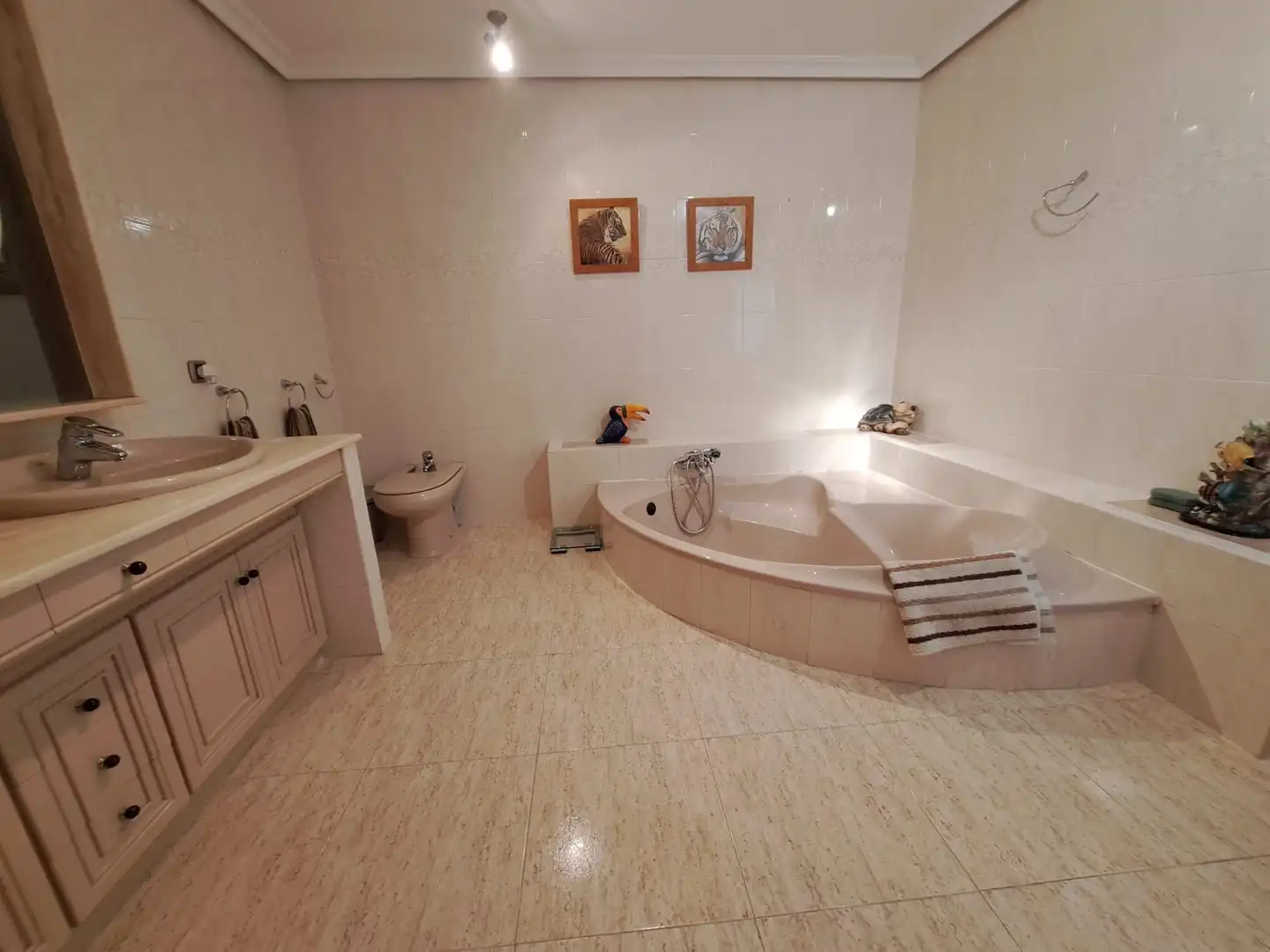Bathroom of Houses for sale in L'Alfàs del Pi  with Air Conditioner, Heating and Private garden