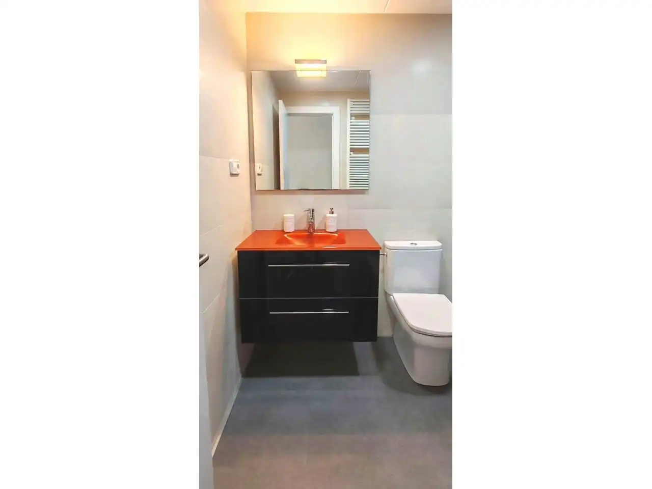 Badezimmer von Wohnung zum Verkauf in Girona mit Klimaanlage, Heizung und Terrasse