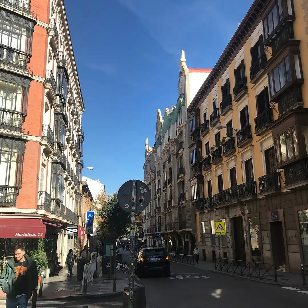 Flat with lift for sale in Calle de Hortaleza