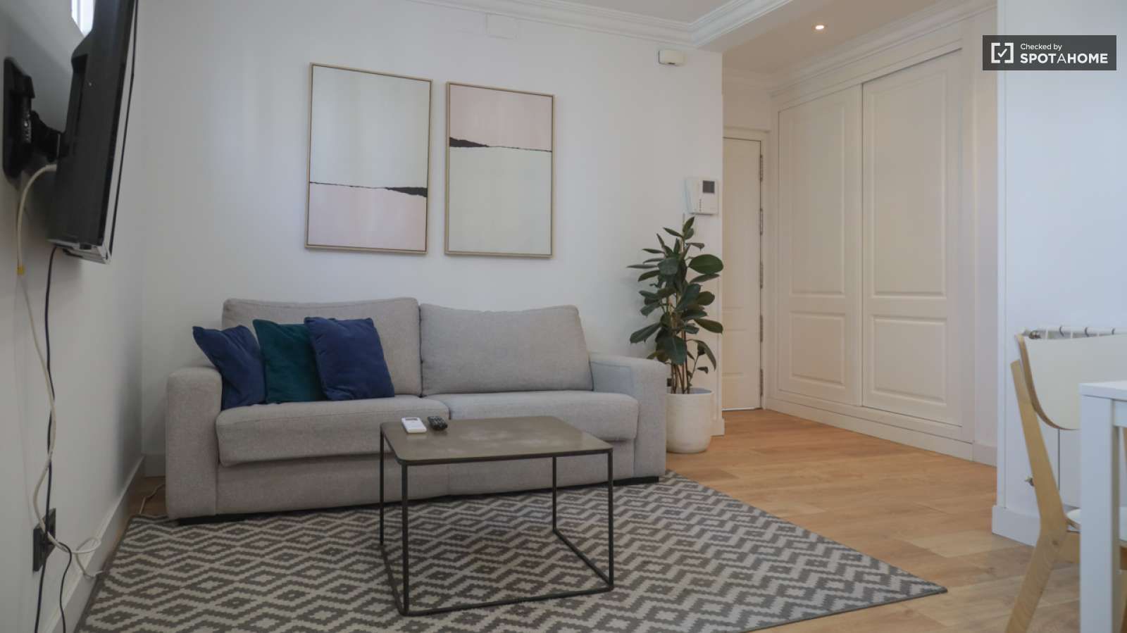 Apartment to share in Puerta del Ángel