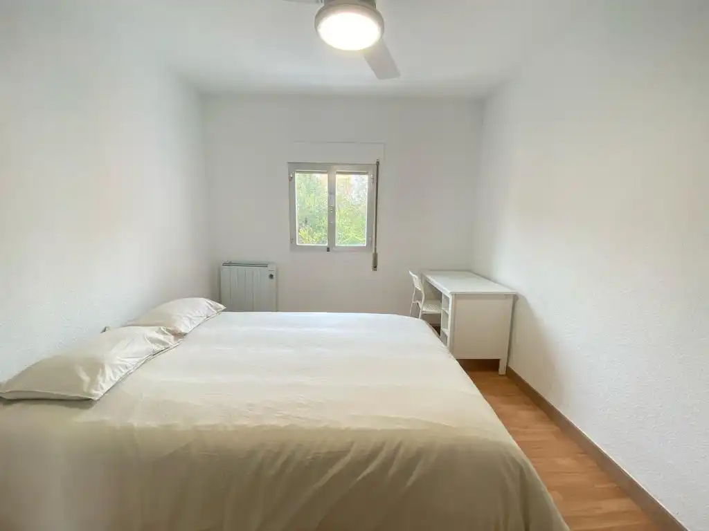 Habitación en Calle Orio, 5, Los Ángeles