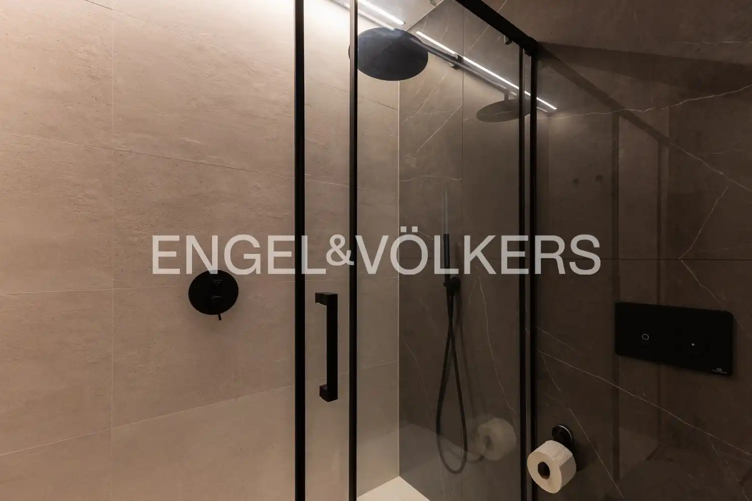 Baño de Ático en venta en Dénia con Aire acondicionado, Calefacción y Jardín privado