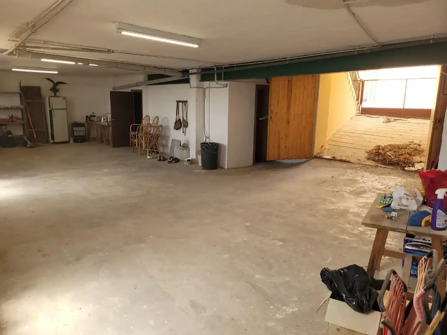 Wohnung zum Verkauf in La Fresneda mit Klimaanlage, Privatgarten und Abstellraum