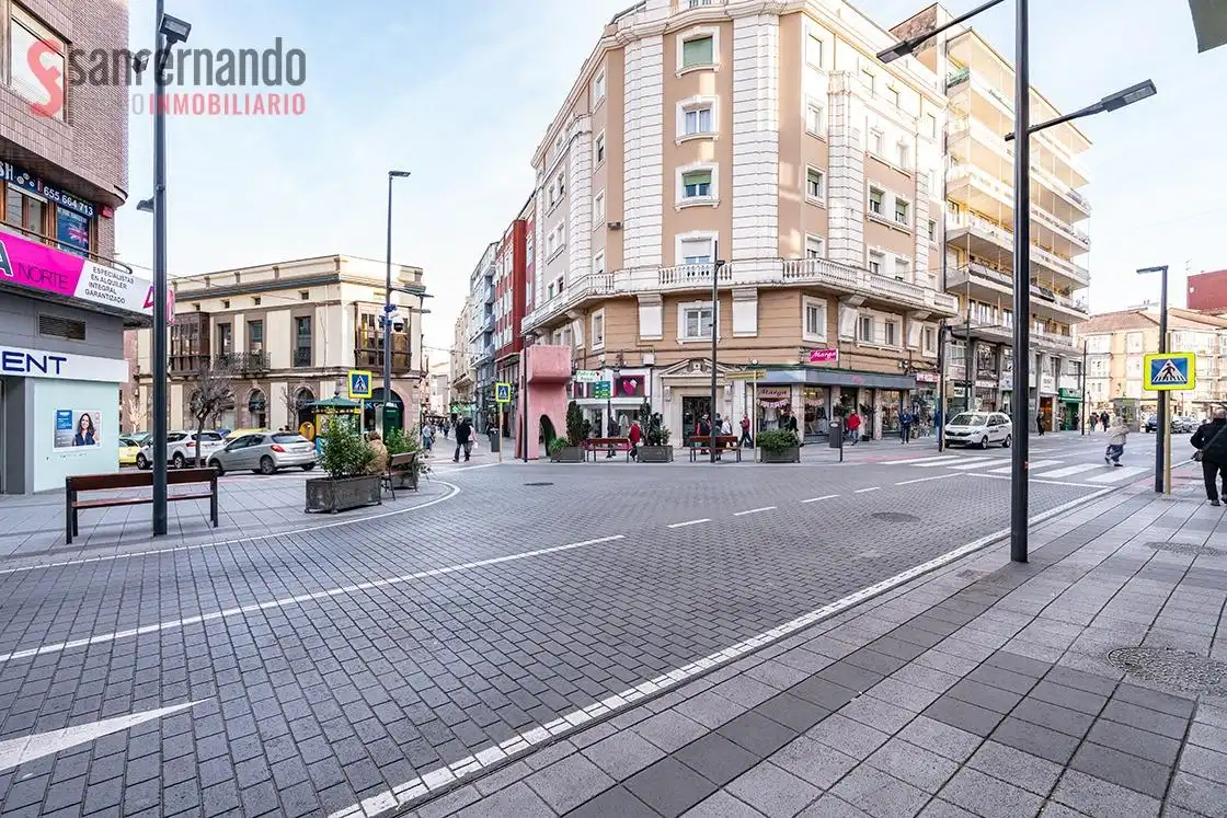 Vista exterior de Casa o chalet en venta en Torrelavega  con Aire acondicionado y Balcón