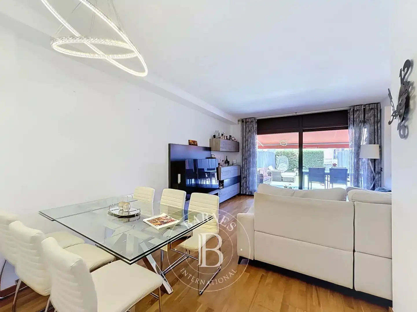 Wohnzimmer von Einfamilien-Reihenhaus zum Verkauf in Calella mit Klimaanlage, Heizung und Terrasse