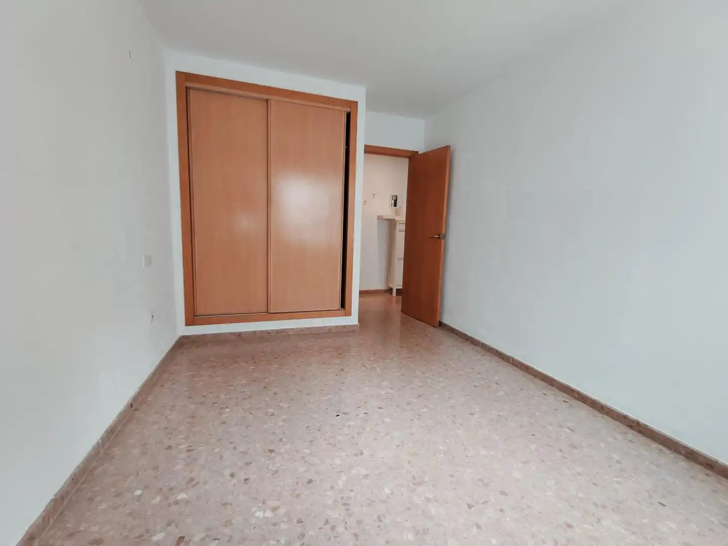 Habitación de Piso en venta en Castellón de la Plana / Castelló de la Plana con Terraza y Trastero