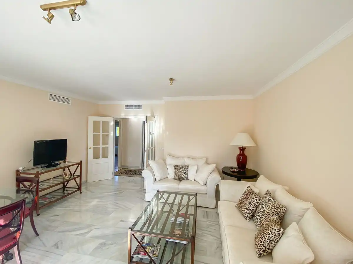 Apartament amb piscina en venda a Avenida Conde Rudi, imagen 12