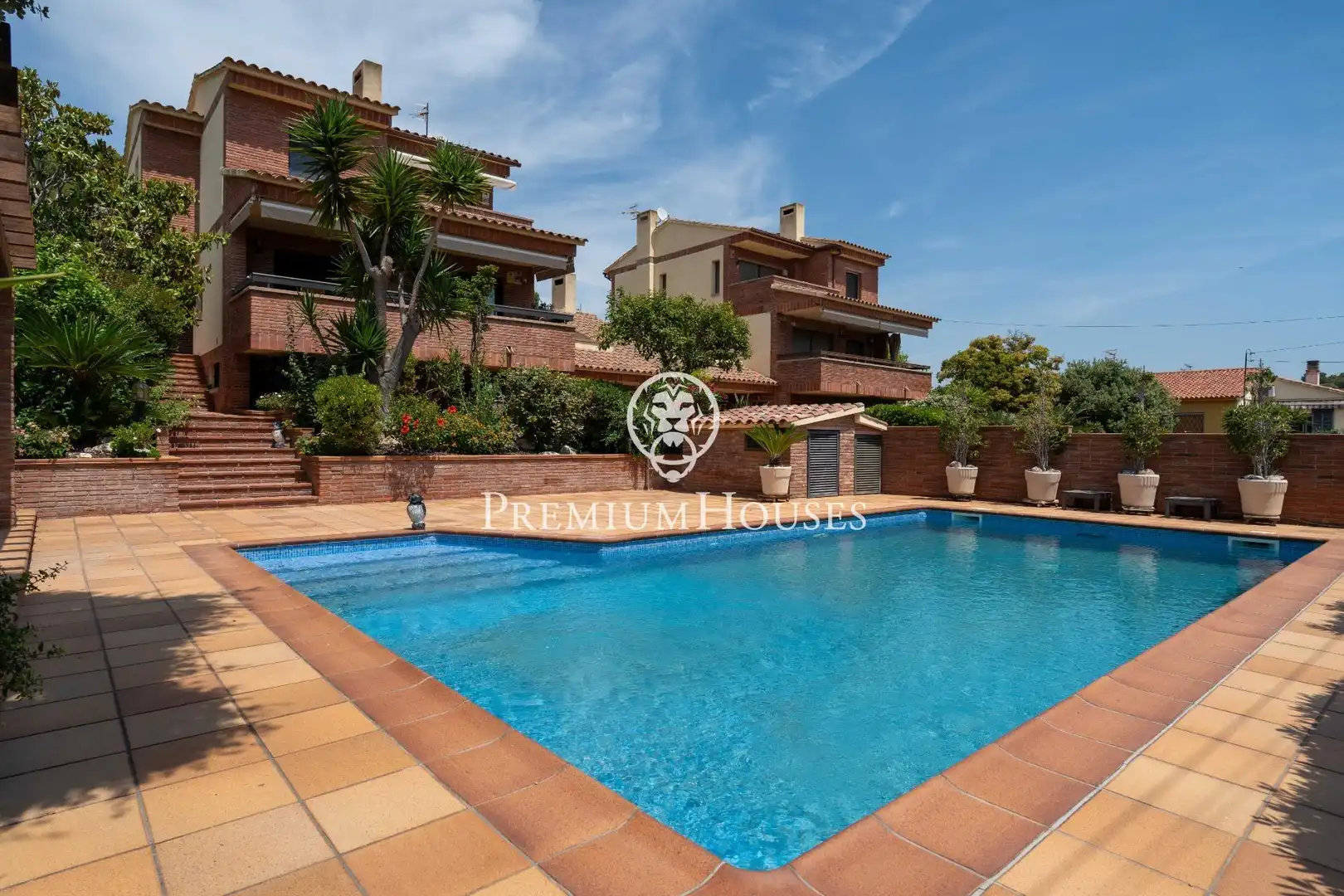 Swimming pool of Houses for sale in Calafell  with Air Conditioner, Heating and Private garden