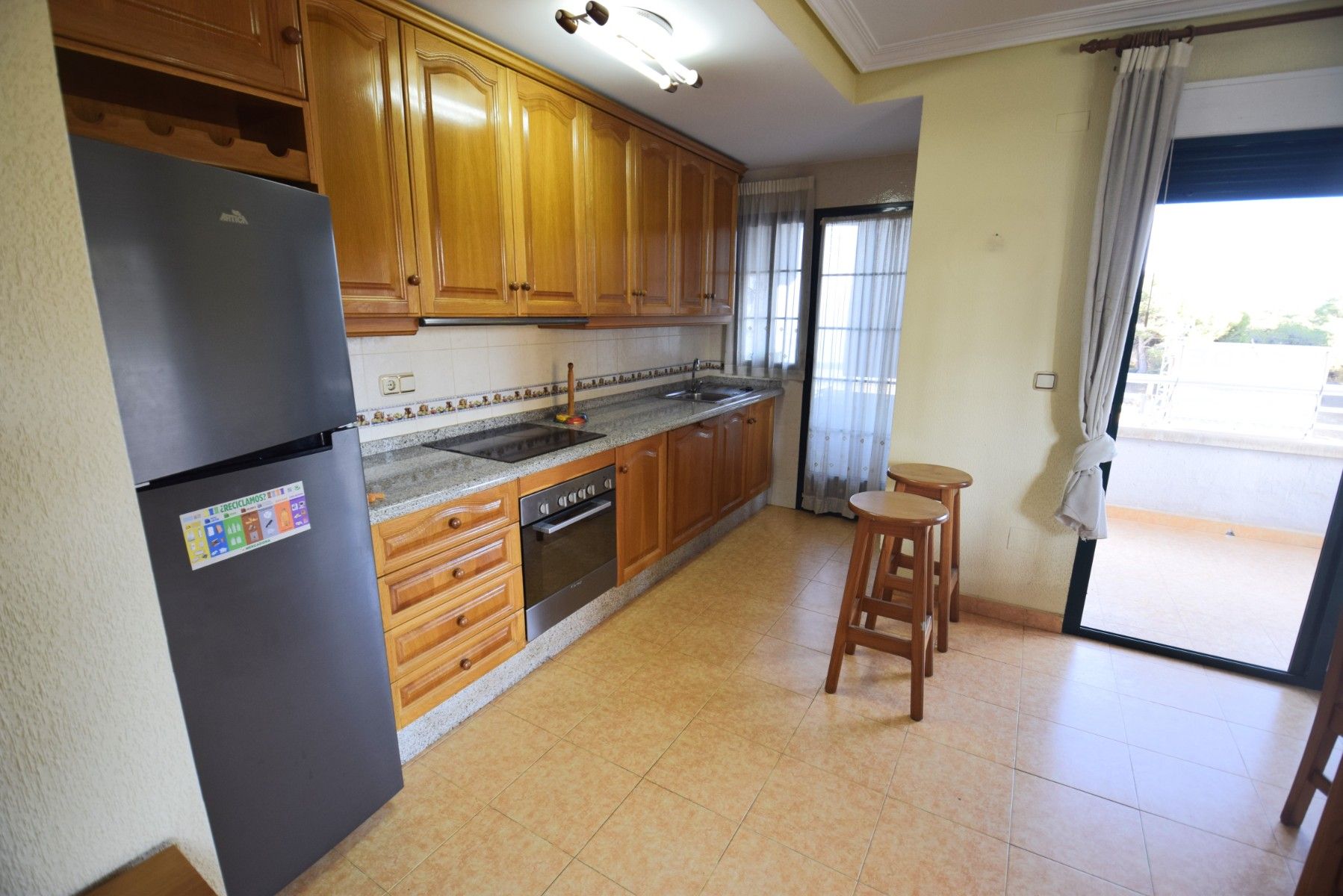 Kitchen of Flat for sale in Guardamar del Segura  with Air Conditioner, Terrace and Swimming Pool