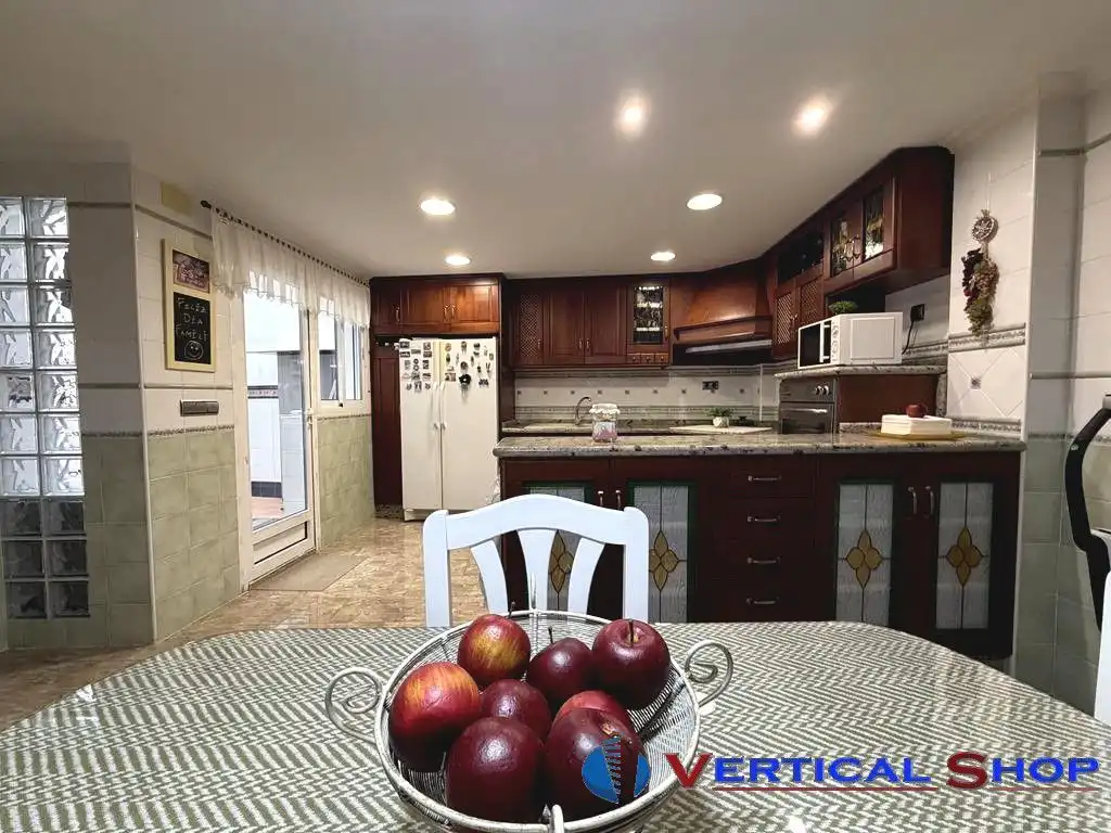 Cocina de Casa o chalet en venta en Villena con Aire acondicionado, Calefacción y Terraza