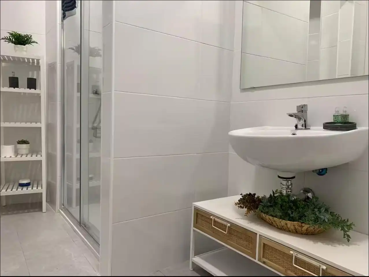 Bany de Planta baixa en venda en Cádiz amb Aire condicionat i Calefacció