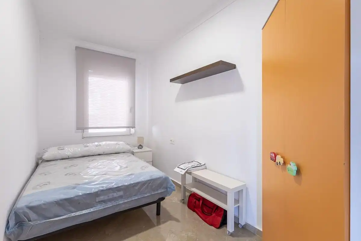 Bedroom of Flat for rent in Granada  with Air Conditioner and Community pool