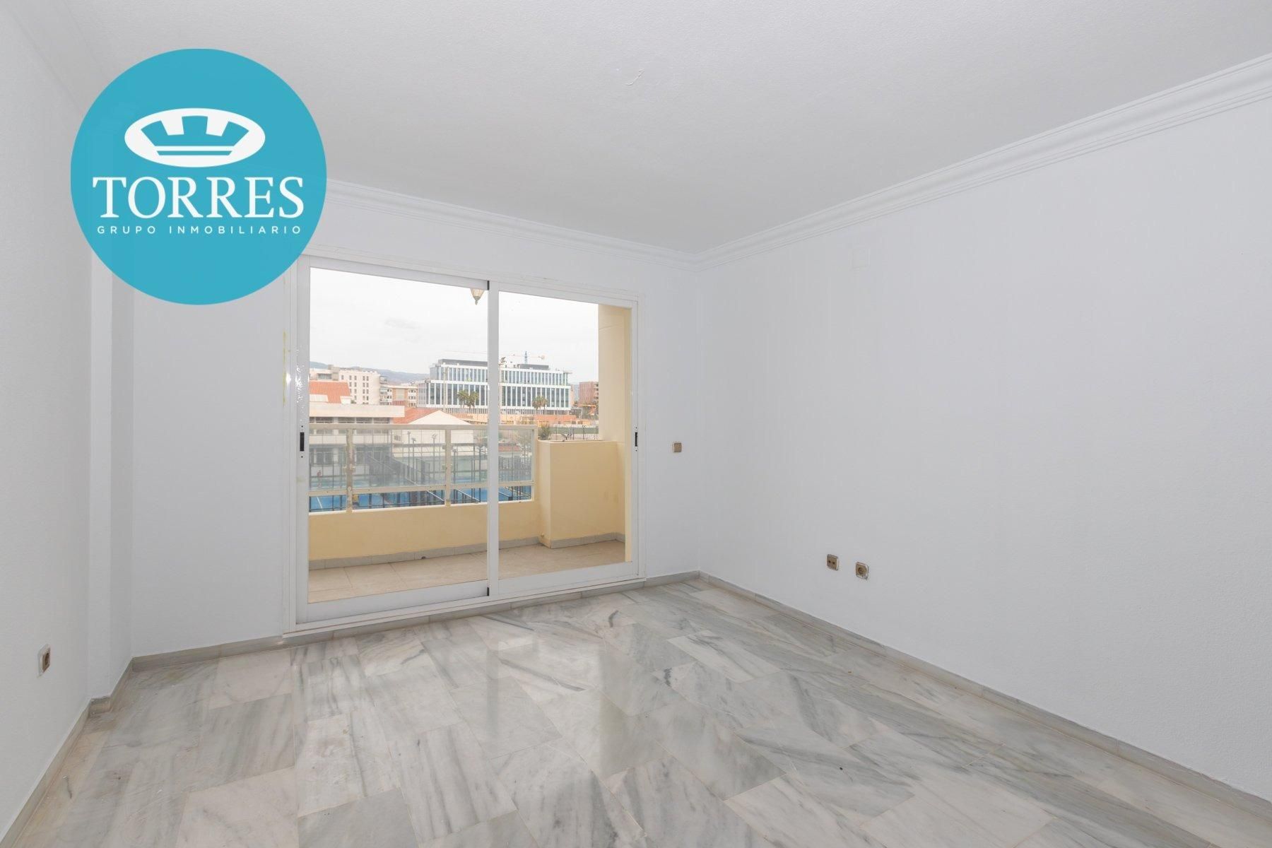 Dormitori de Pis en venda en Málaga Capital amb Terrassa i Piscina comunitària