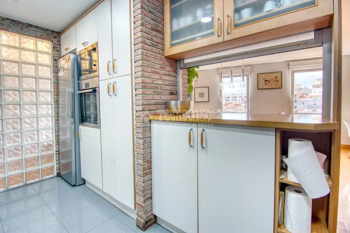 Cocina de Piso en venta en Santander con Terraza y Trastero