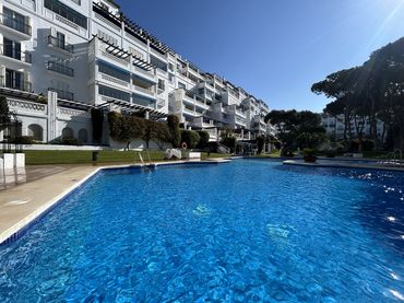 Piso con ascensor en venta en Avenida Playas del Duque 1A