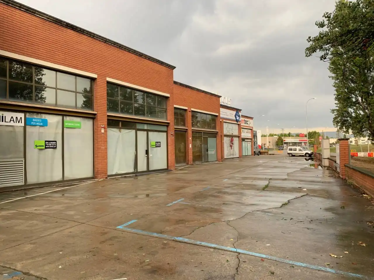 Nave industrial de alquiler en Vic con Alarma