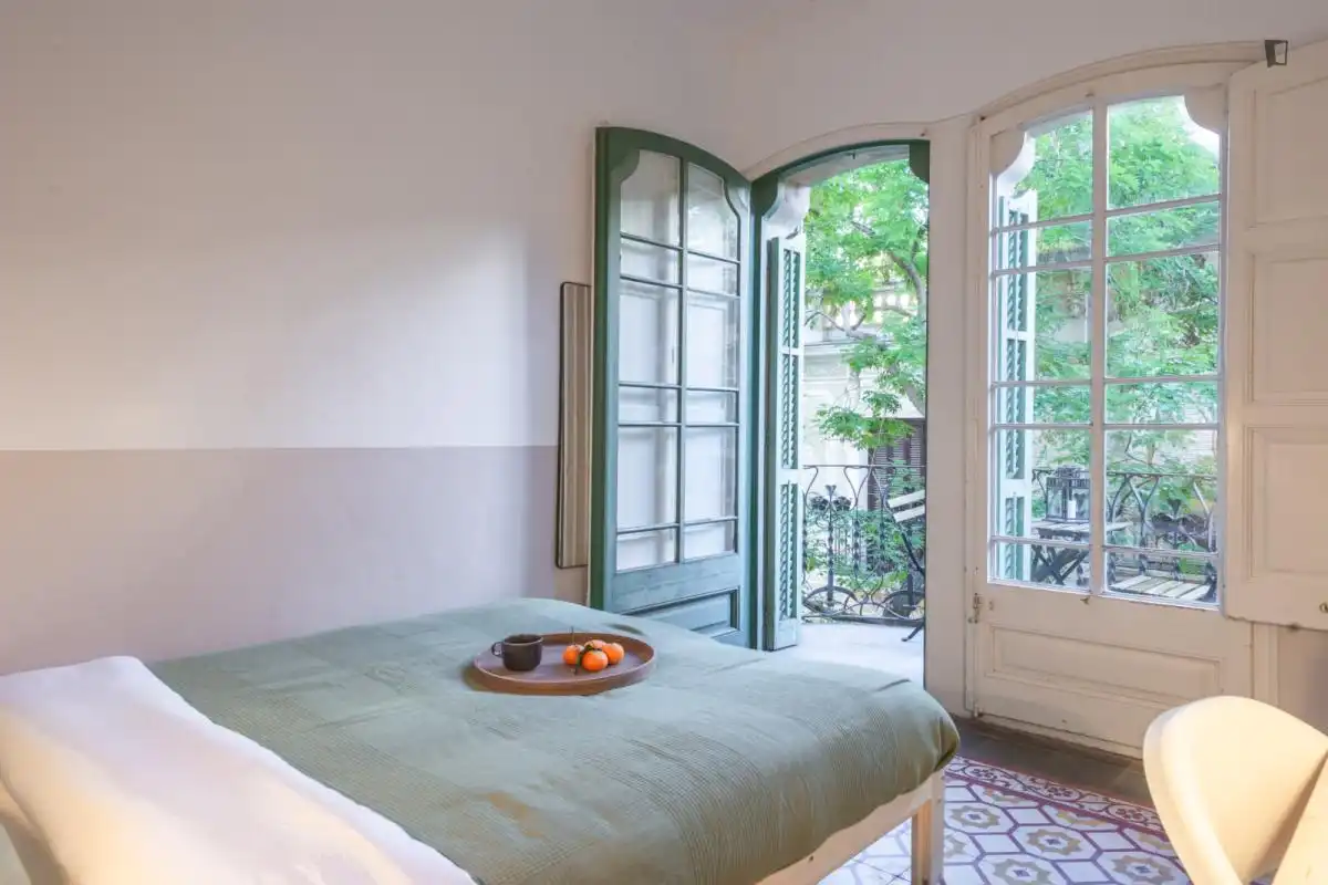 Dormitori de Apartament per a compartir en  Palma de Mallorca amb Moblat, Forn i Rentadora