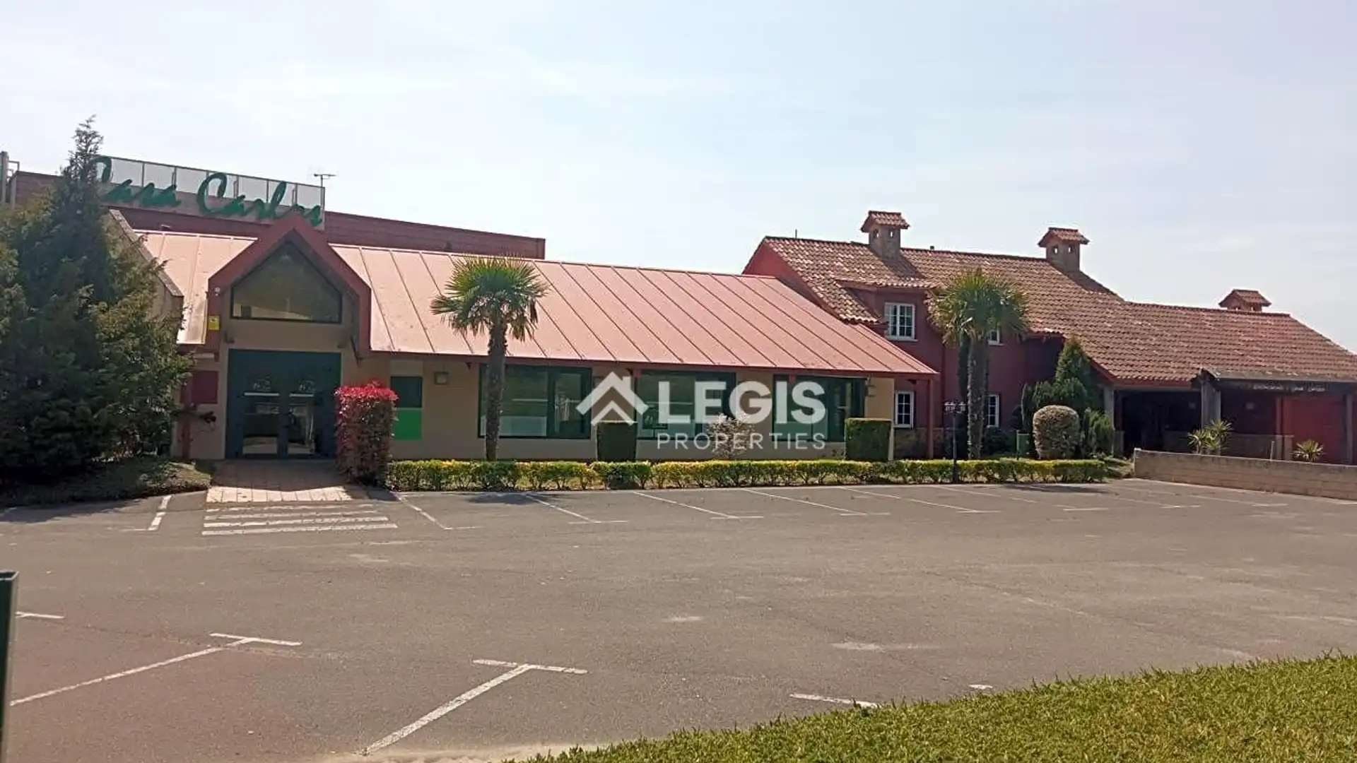 Außenansicht von Gebaude zum Verkauf in Llanera