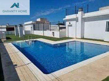 Pis amb piscina en venda a Torre de Benagalbón