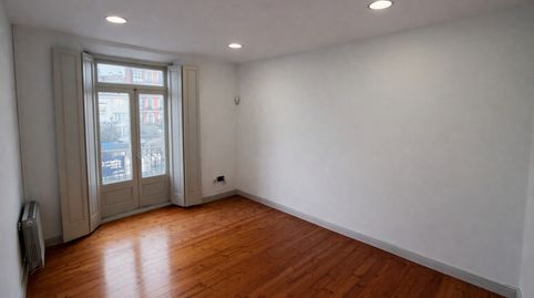 Foto 3 de Oficina de alquiler en Calle Jesús de Monasterio, Centro - Ayuntamiento, Santander