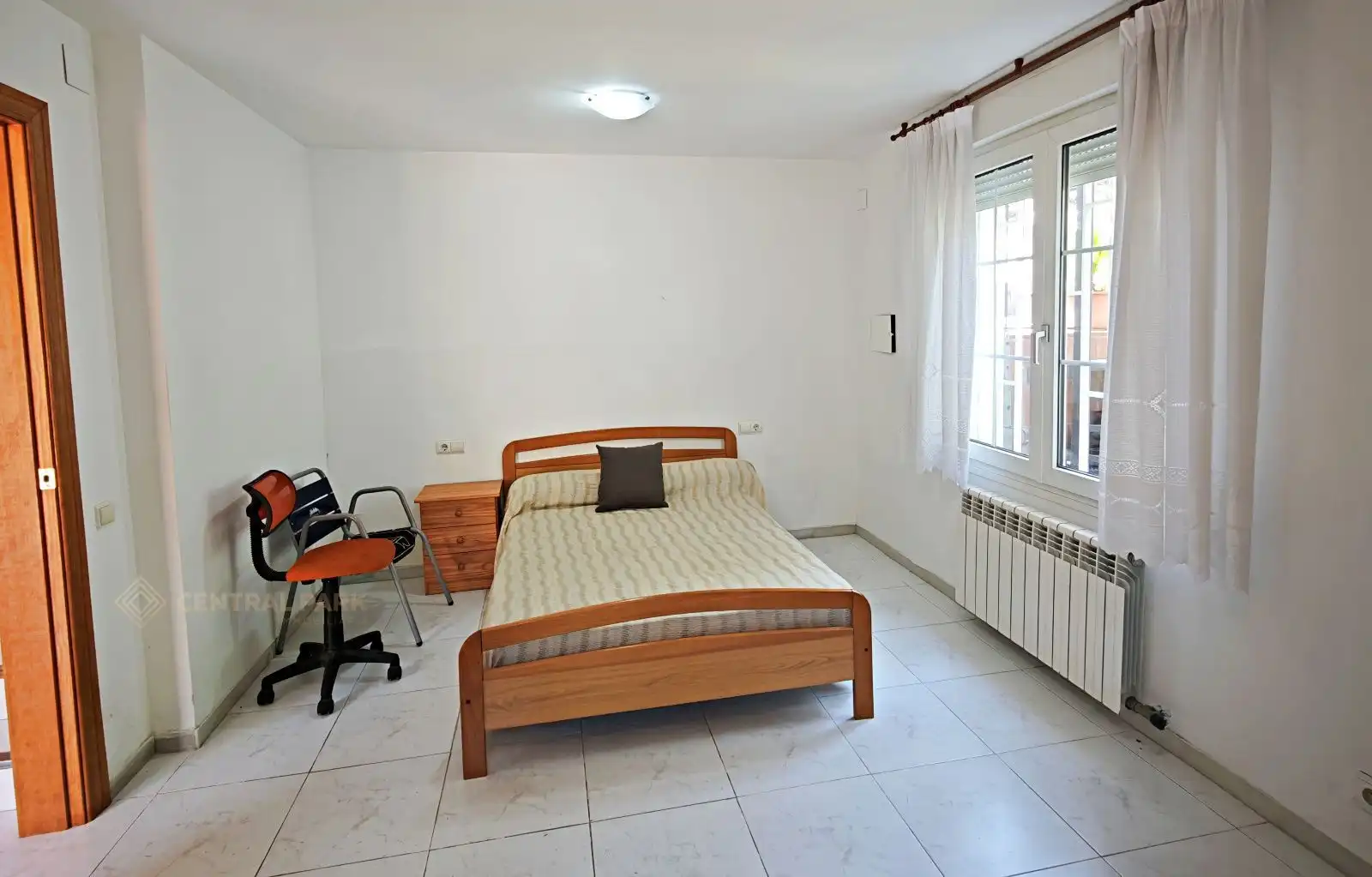 Dormitori de Casa o xalet en venda en Tarragona amb Calefacció, Jardí privat i Terrassa