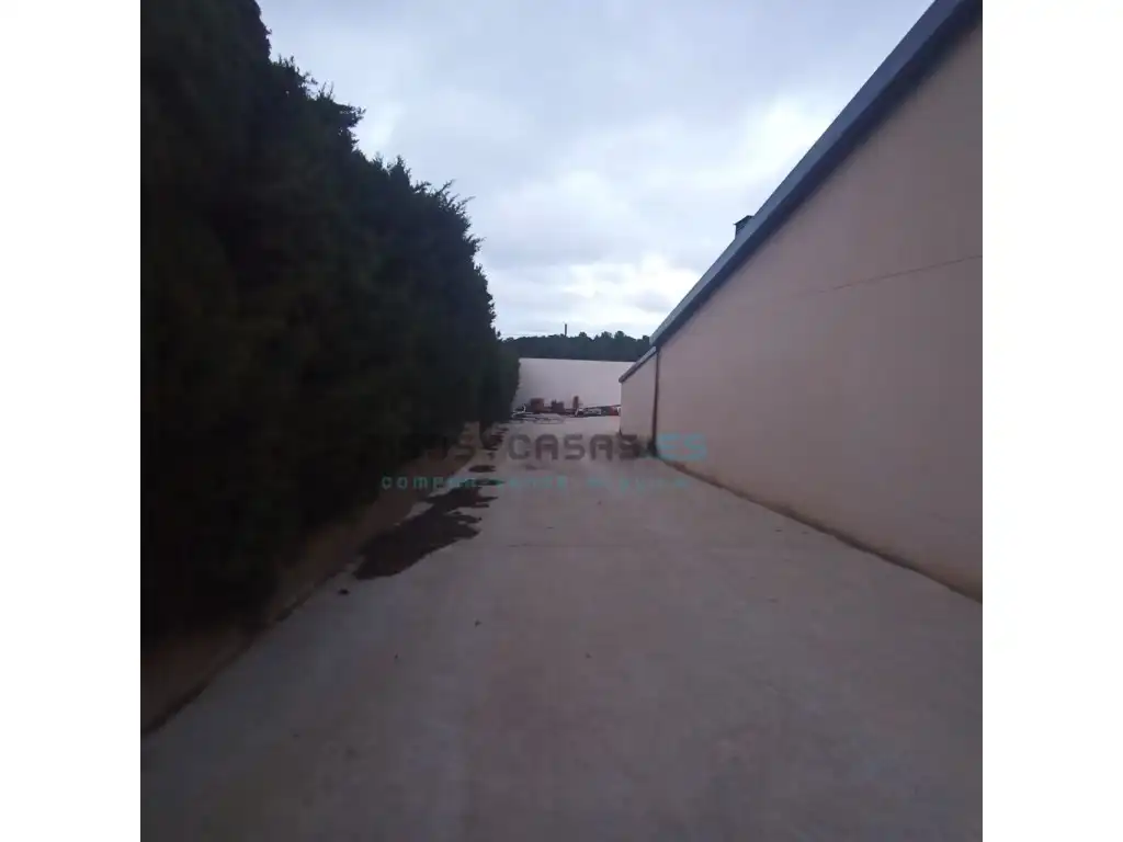 Aparcament de Casa o xalet en venda en La Muela amb Jardí privat i Terrassa