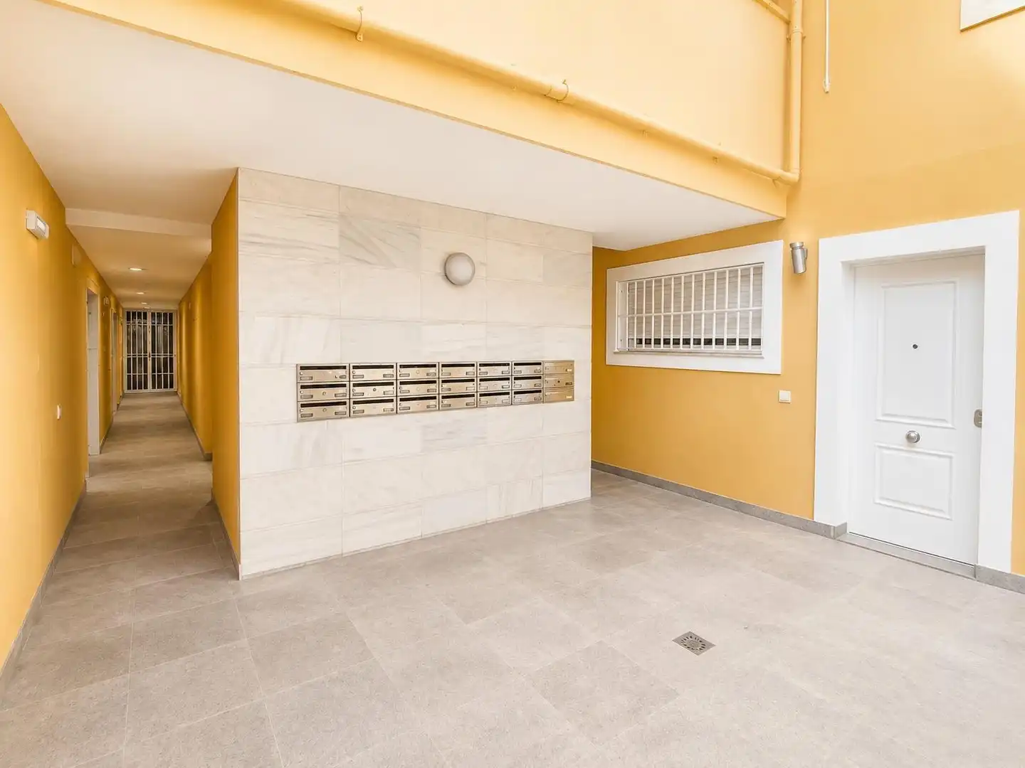 Piso en venta en Roquetas de Mar con Aire acondicionado y Terraza