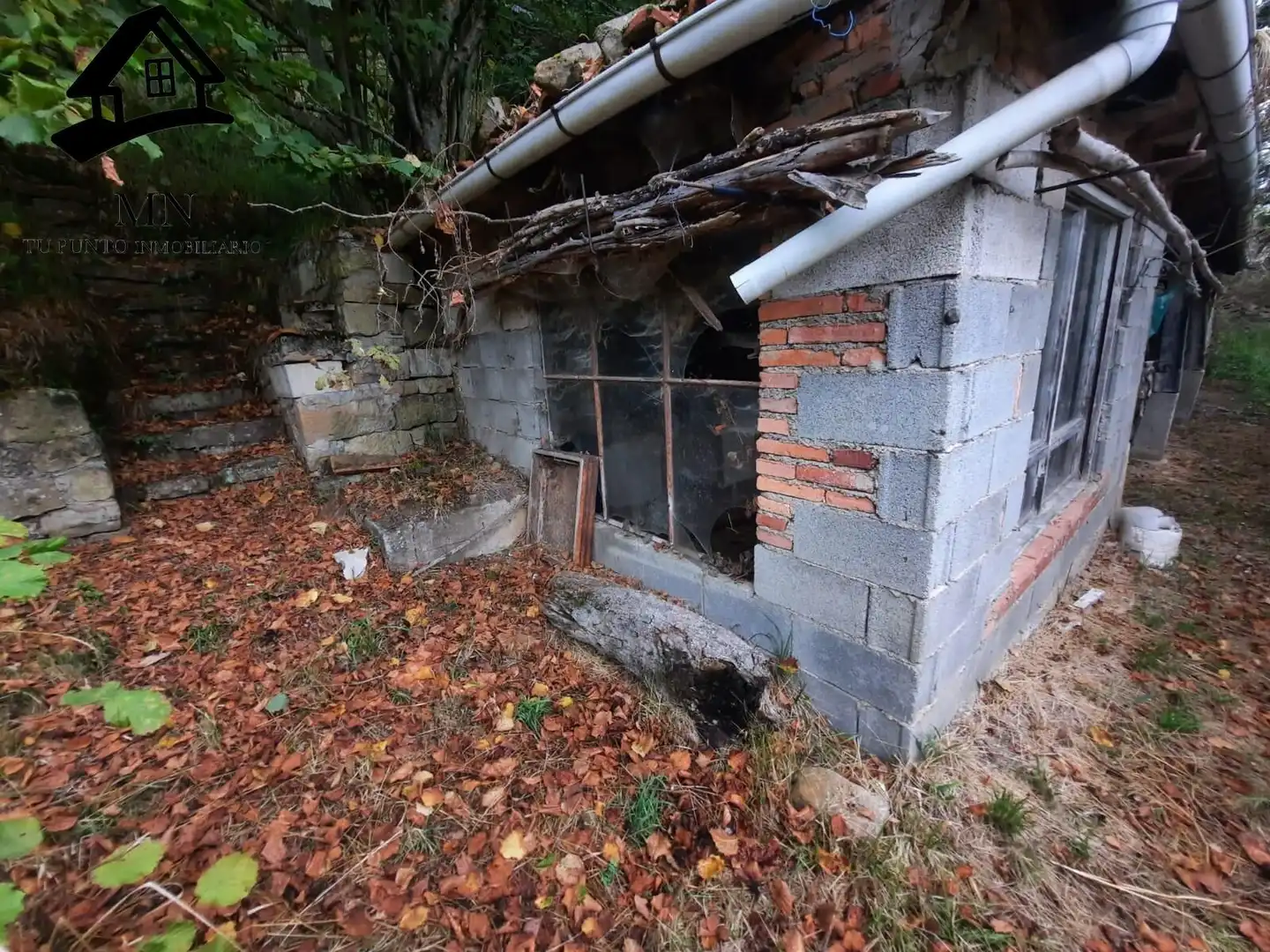 Vista exterior de Casa o xalet en venda en Luena  amb Calefacció i Jardí privat
