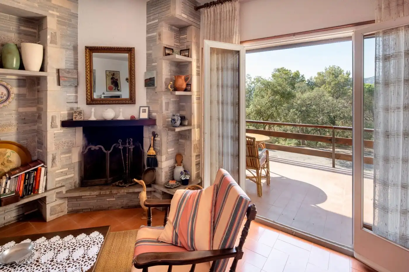 Sala de estar de Casa o chalet en venta en Castell d'Aro, Platja d'Aro i s'Agaró con Aire acondicionado, Jardín privado y Piscina