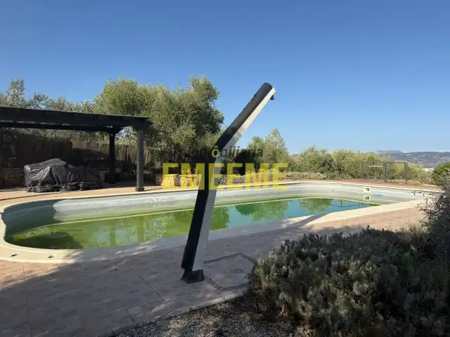 Piscina de Finca rústica en venta en Centro