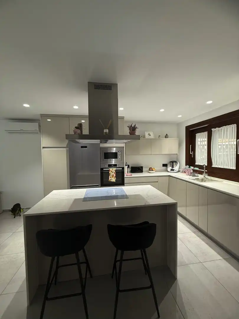 Cocina de Casa adosada en venta en Marbella con Aire acondicionado, Terraza y Trastero