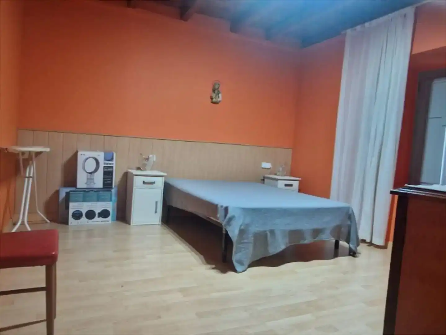 Dormitori de Casa adosada en venda en Villar de Peralonso amb Moblat