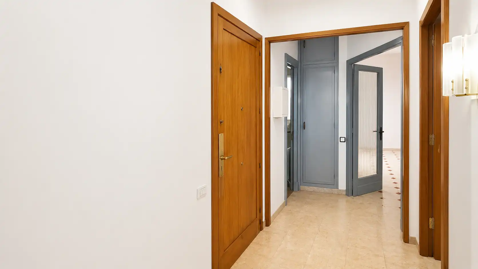Semi-detached house with terrace for sale in Carrer de Santa Teresa, imagen 3